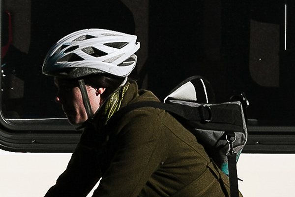 自転車通勤にヘルメットは必要？