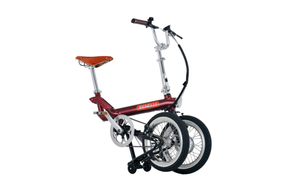 移動用キャスター付きで便利