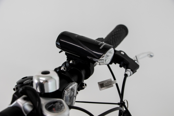 乾電池式ライトを標準装備