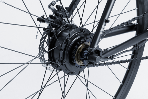 変速機に頼らない、ダイレクトな走り