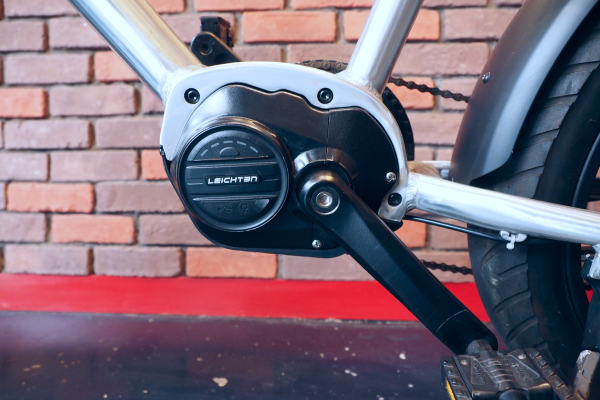 取り外し可能な小型バッテリー