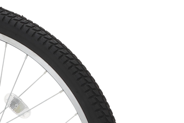 安定性の高い幅広タイヤ