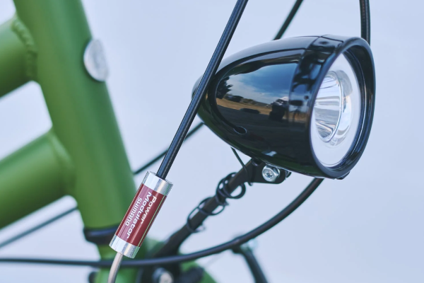 レトロな砲弾型ライト