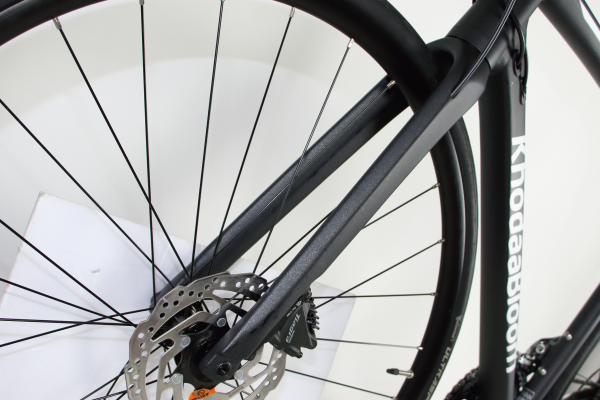 軽量で快適なフルカーボンフォーク