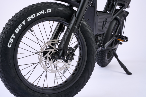 前後の油圧ディスクブレーキ