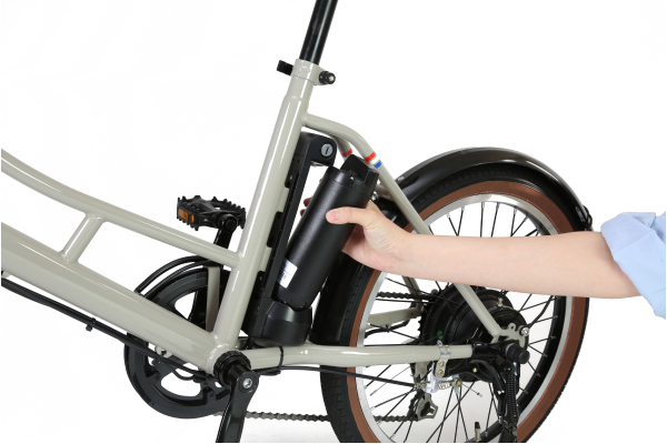 コンパクトで使いやすいリチウムバッテリー