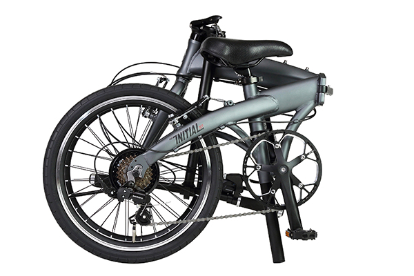 コンパクトな折りたたみサイズ