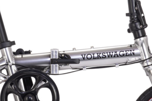 軽量で扱いやすいアルミフレーム